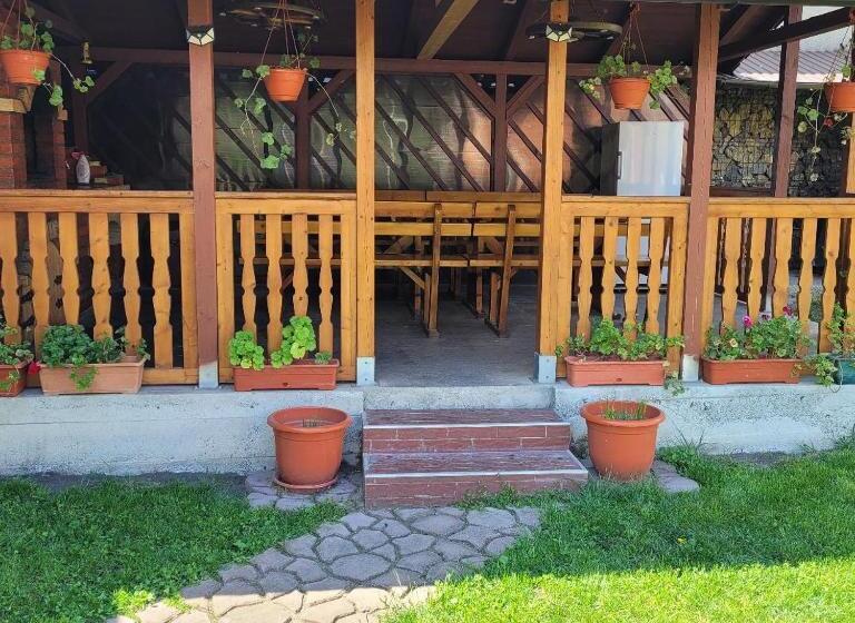 پانسیون Casa Uila