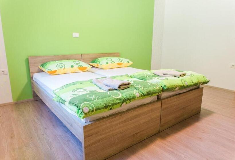 پانسیون Guest House Rosi