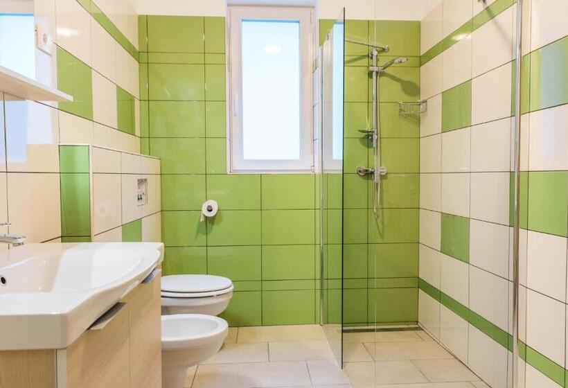 پانسیون Guest House Rosi