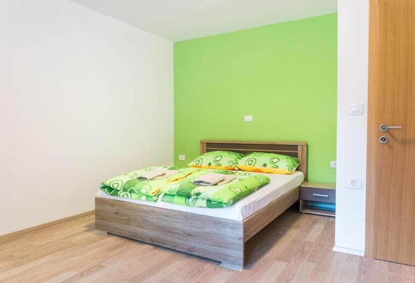 پانسیون Guest House Rosi