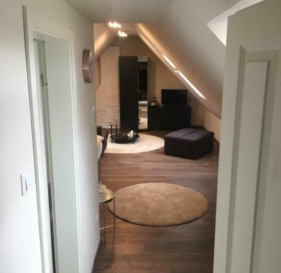 פנסיון Joel Living