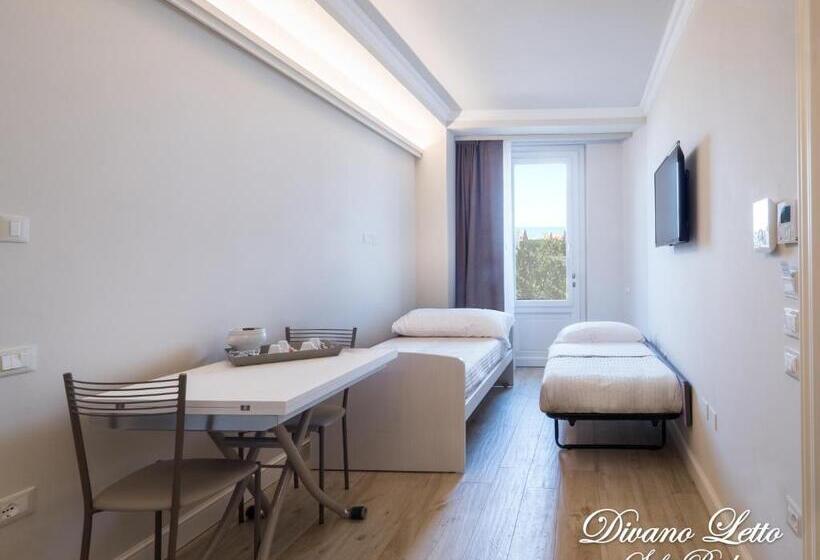 Пансион Opera Arte Rooms