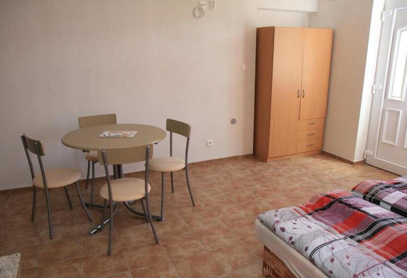 פנסיון Penzion Atlas