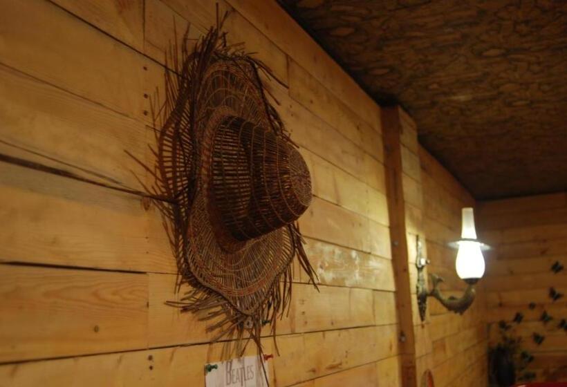 پانسیون Rỗng Homestay