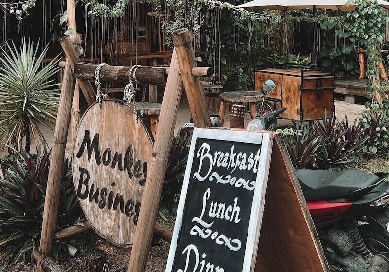 استراحتگاه Monkey Business Siquijor