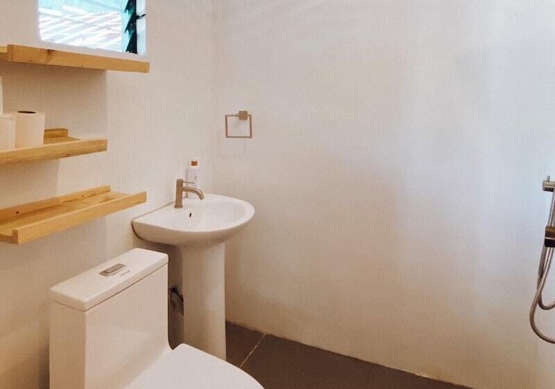 استراحتگاه Monkey Business Siquijor