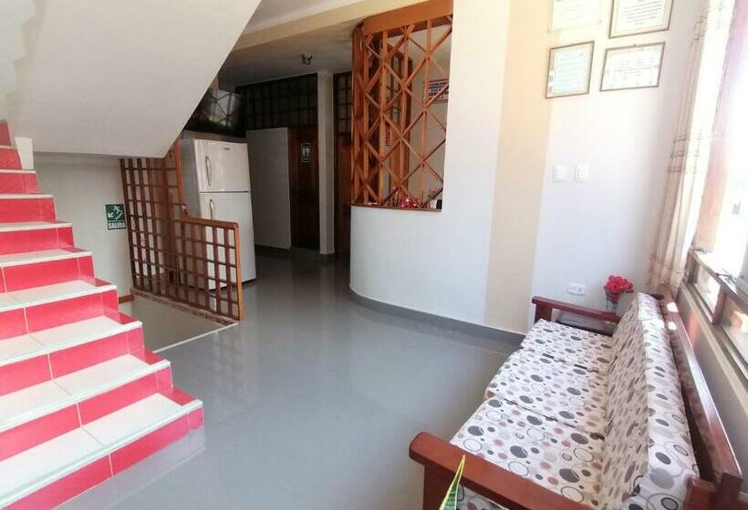 הוסטל Rosa Victoria