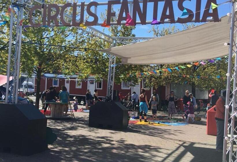 הוסטל Circus Fantasia