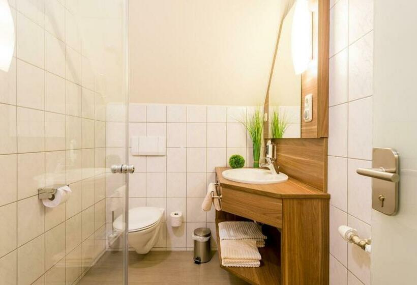 הוסטל Gasthaus Wundsam