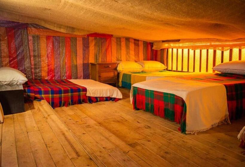 ユースホステル Miramonte Hostal