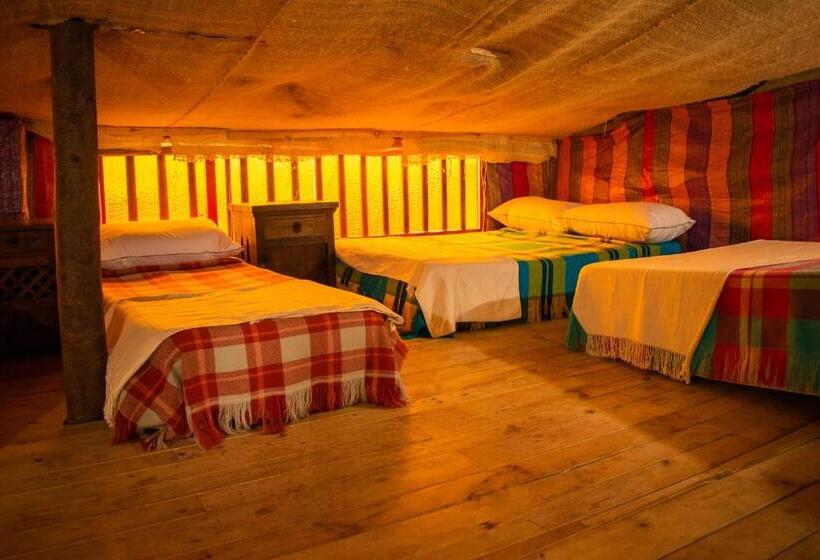 ユースホステル Miramonte Hostal