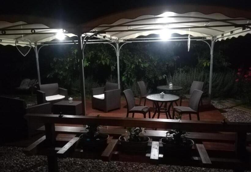 مبيت وإفطار I Suoni Di Valle Martina