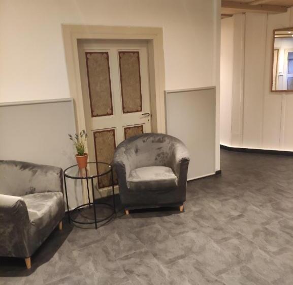 تختخواب و صبحانه Pension Weißer Hirsch