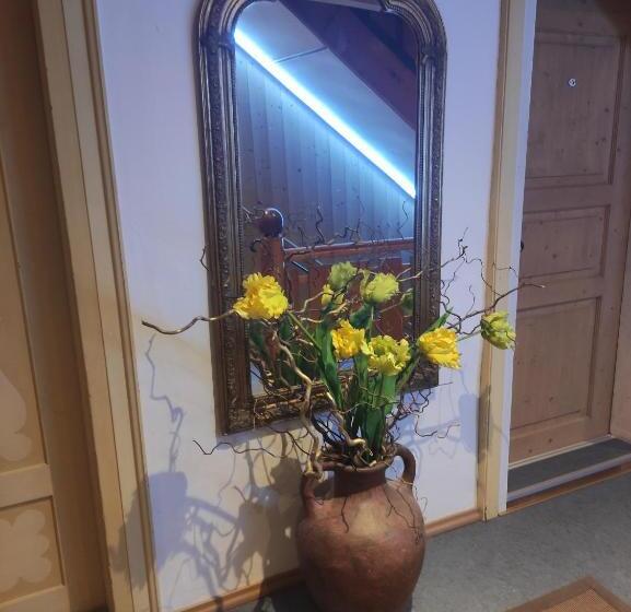 تختخواب و صبحانه Pension Weißer Hirsch