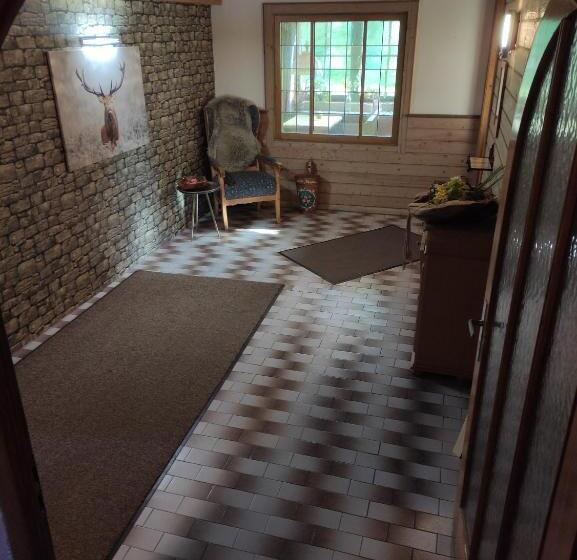 تختخواب و صبحانه Pension Weißer Hirsch