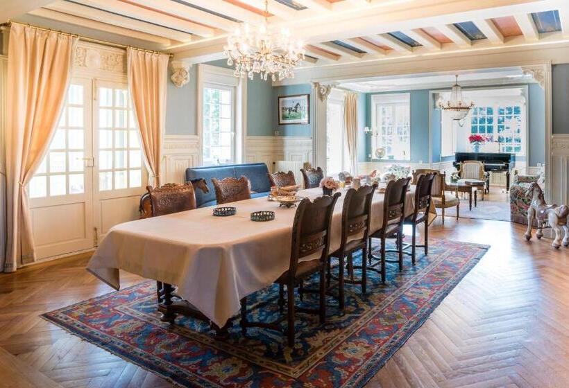 צימר Manoir De Sens