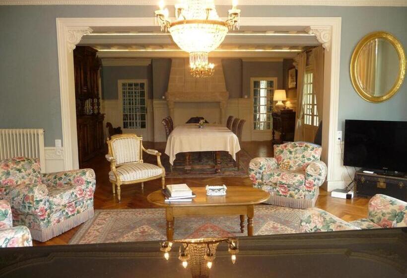 צימר Manoir De Sens