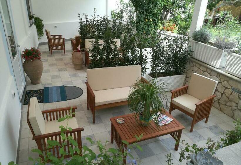 ベッドアンドブレックファースト Piccolo Bed