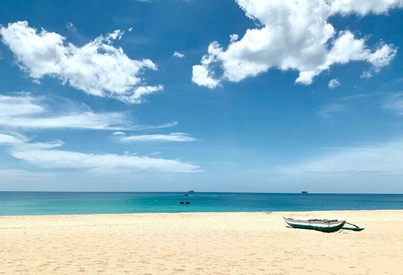 Отель 108 Palms Beach Resort