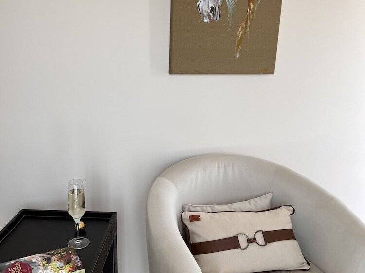 فندق B. Equine Range