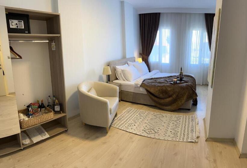 فندق B. Equine Range