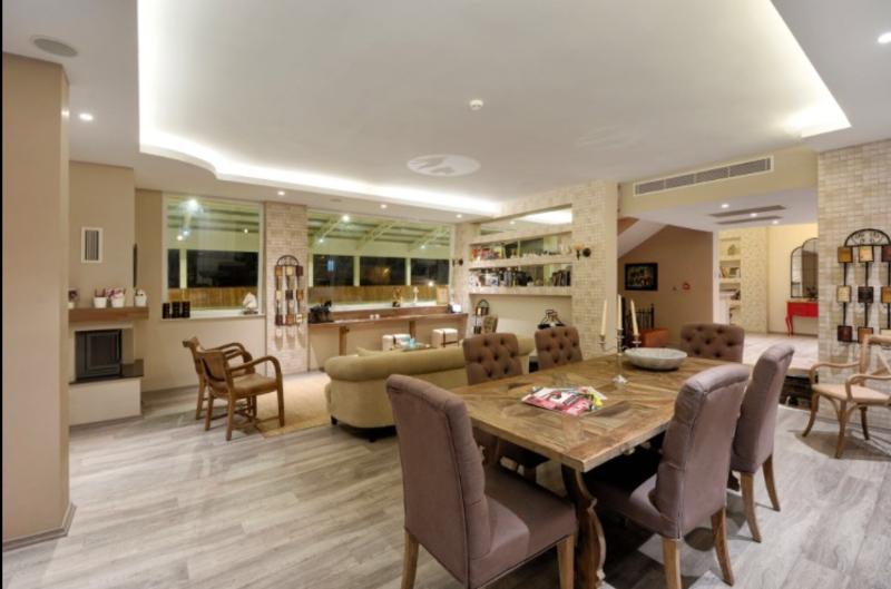 فندق B. Equine Range