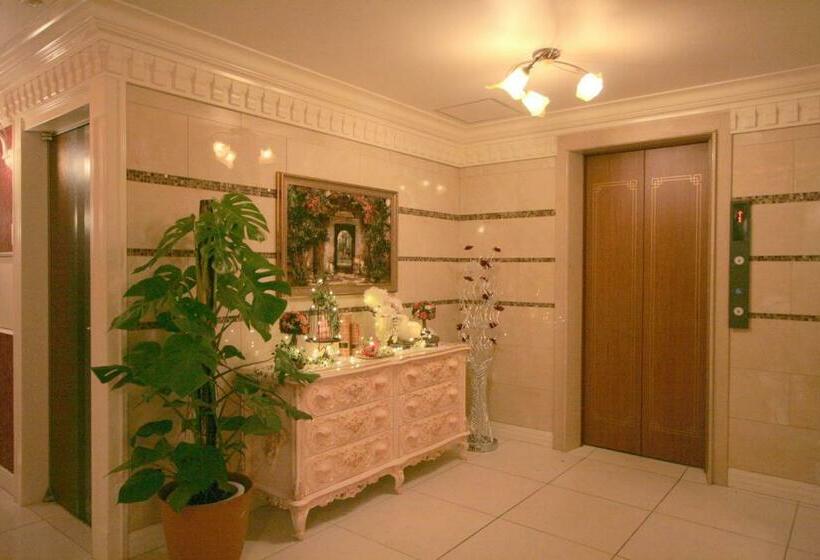 فندق Celavie Shijonawate