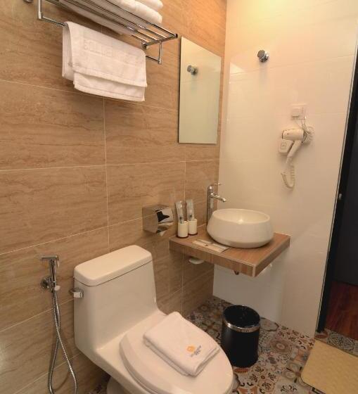 Golden Roof Hotel, Seri Iskandar