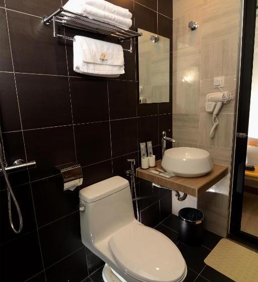 Golden Roof Hotel, Seri Iskandar