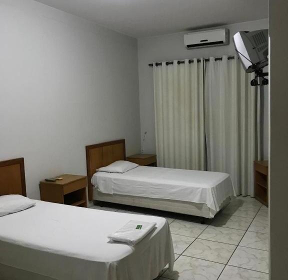 בית מלון כפרי Plaza