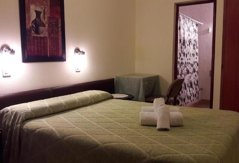 Отель Santa Clara