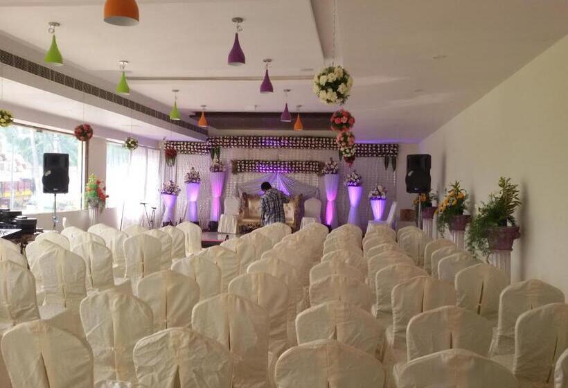 فندق Somisetty Landmark