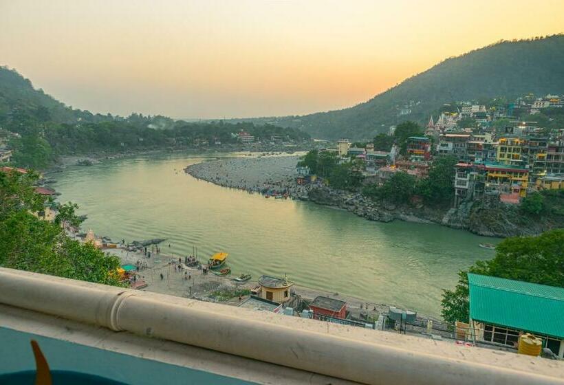 בית מלון כפרי Madpackers Rishikesh Laxman Jhula