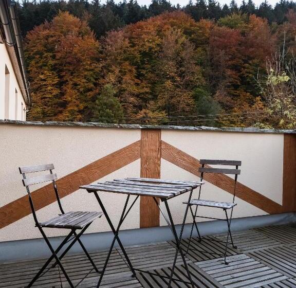 膳宿费 Anděl Penzion & Cafe