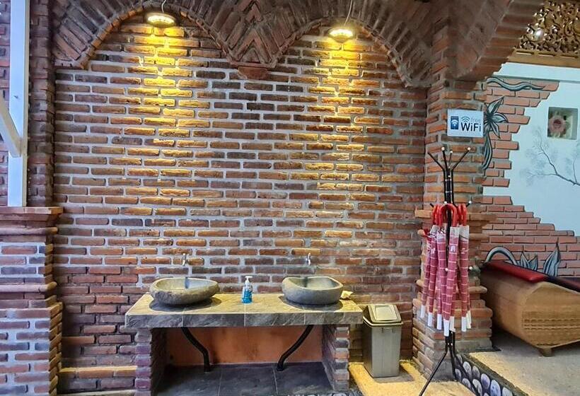 פנסיון Bottelmania