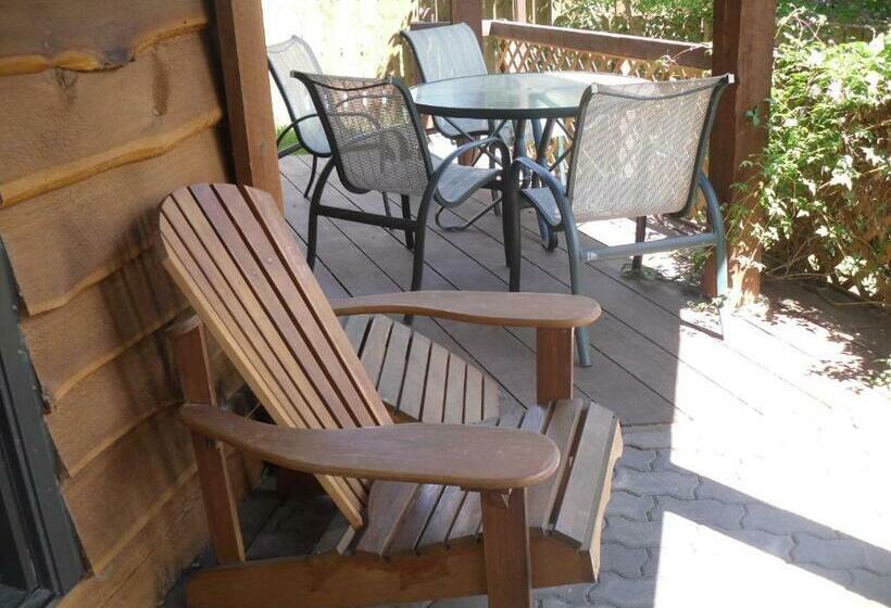 ペンション Cedar House