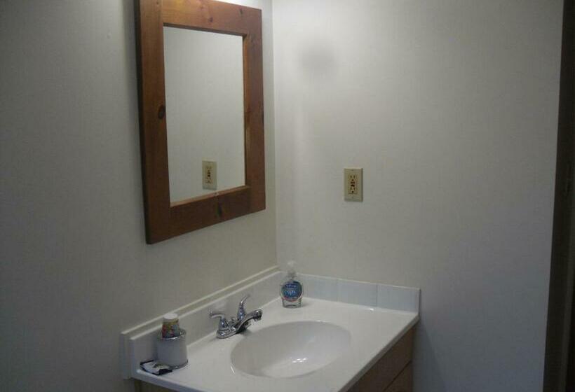 ペンション Cedar House