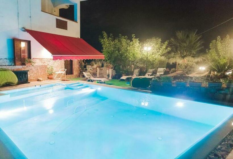 פנסיון Chiaro Di Luna