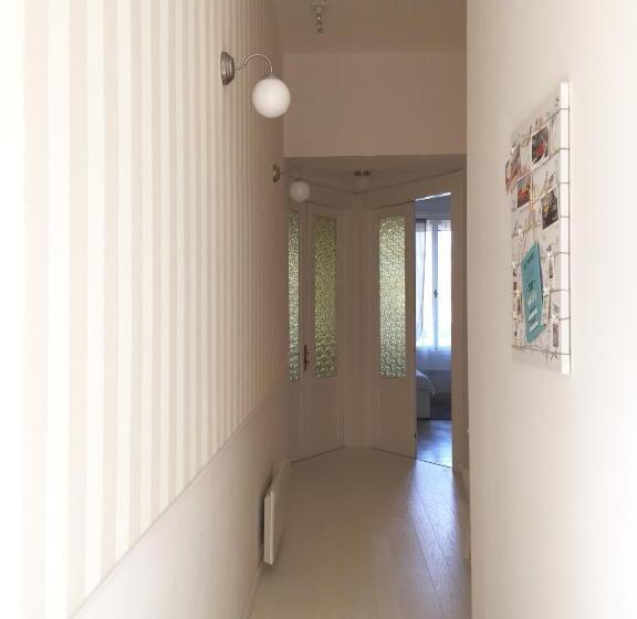 פנסיון Hello Puli Parliament