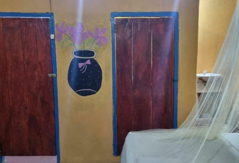 פנסיון Hostal La Gloria