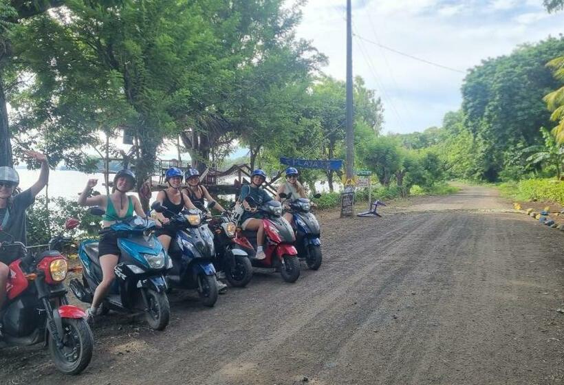 פנסיון Hostal La Gloria