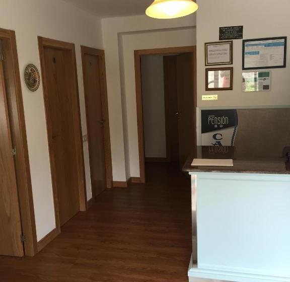 پانسیون Hostal Carabela