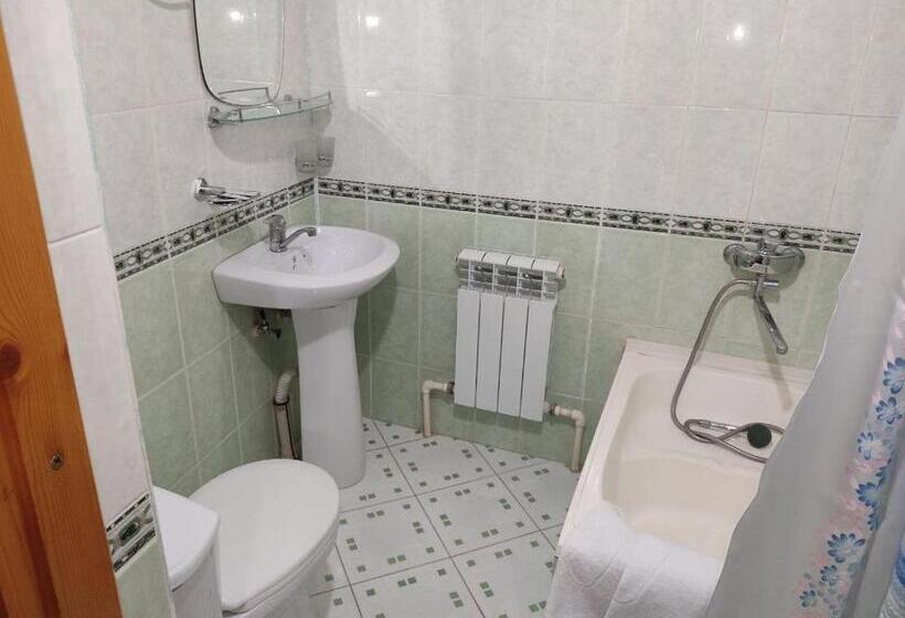 بنسيون Nazira & Azizbek 2