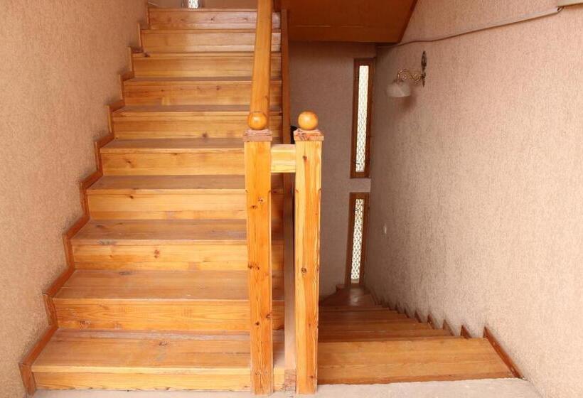 بنسيون Nazira & Azizbek 2