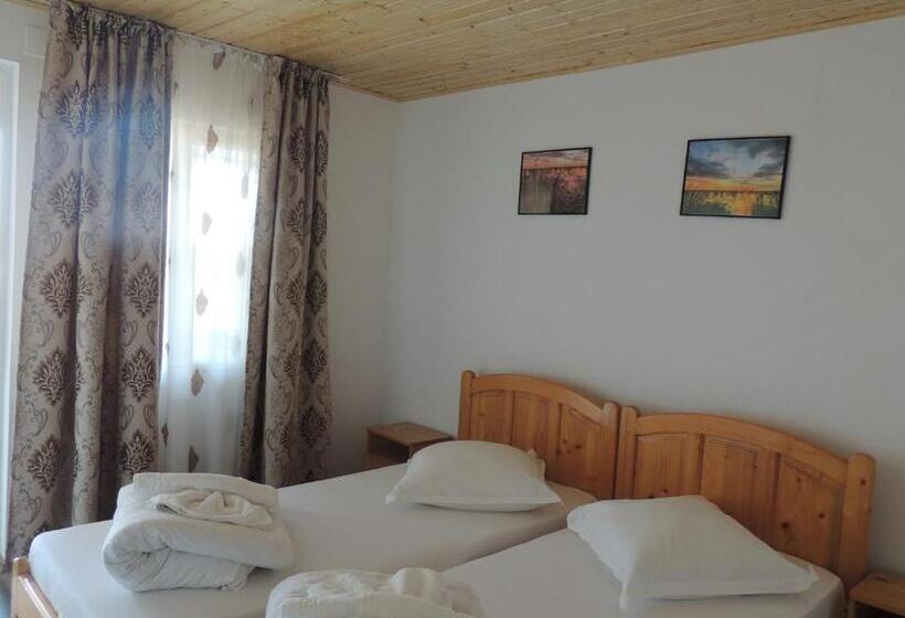 Pensiunea Iulia Sulina