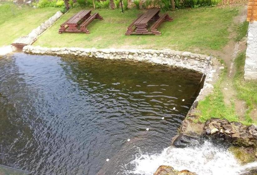 אתר נופש Pastravaria Romani