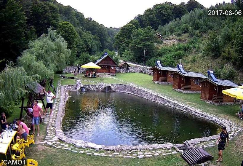 אתר נופש Pastravaria Romani