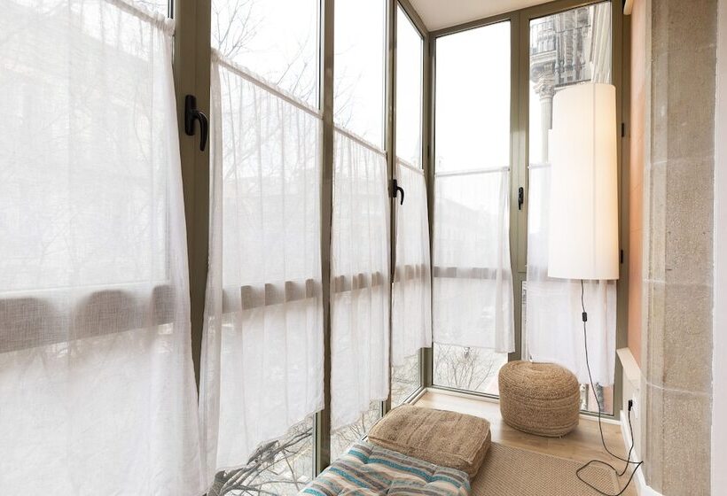 Aspasios Urquinaona Apartments