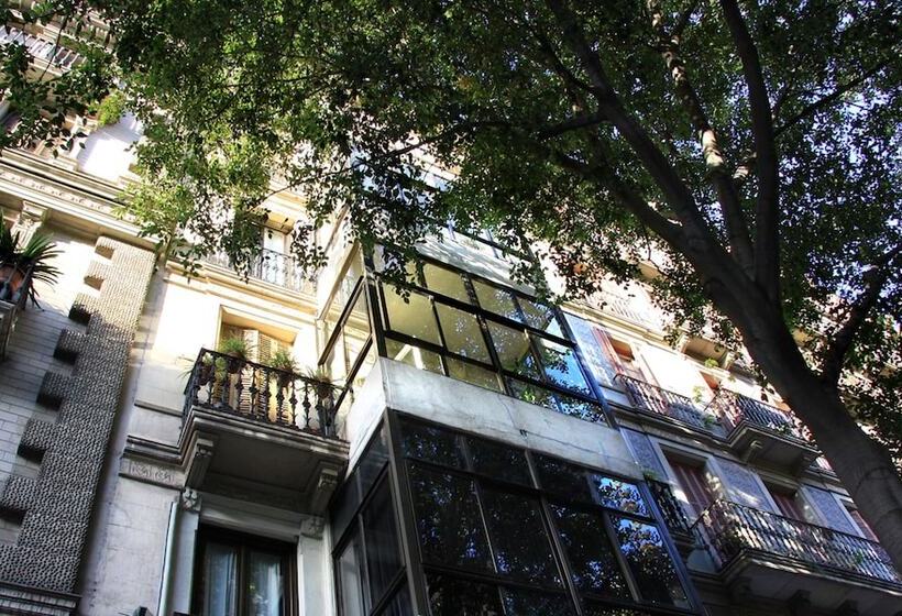 Aspasios Urquinaona Apartments