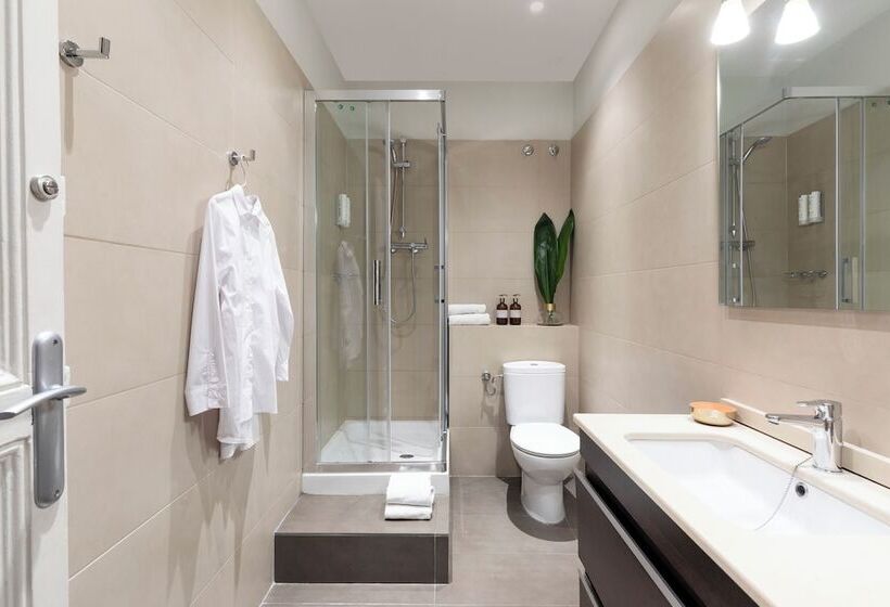 Aspasios Urquinaona Apartments